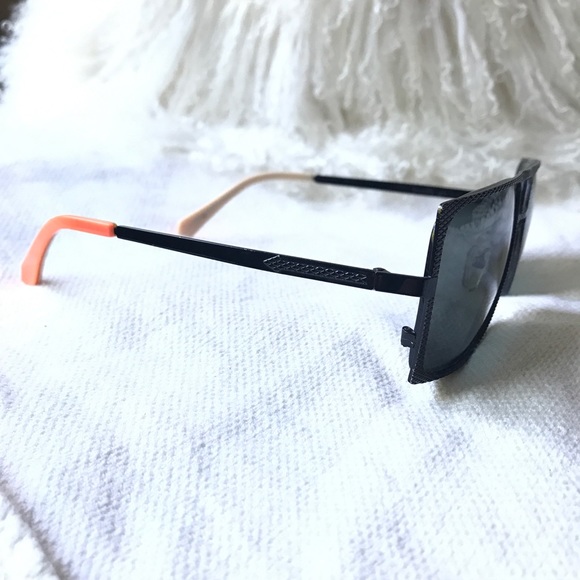 Karen Walker Dylan Aviators - Picture 5 of 8